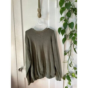 Arrow Men’s size large Sweater